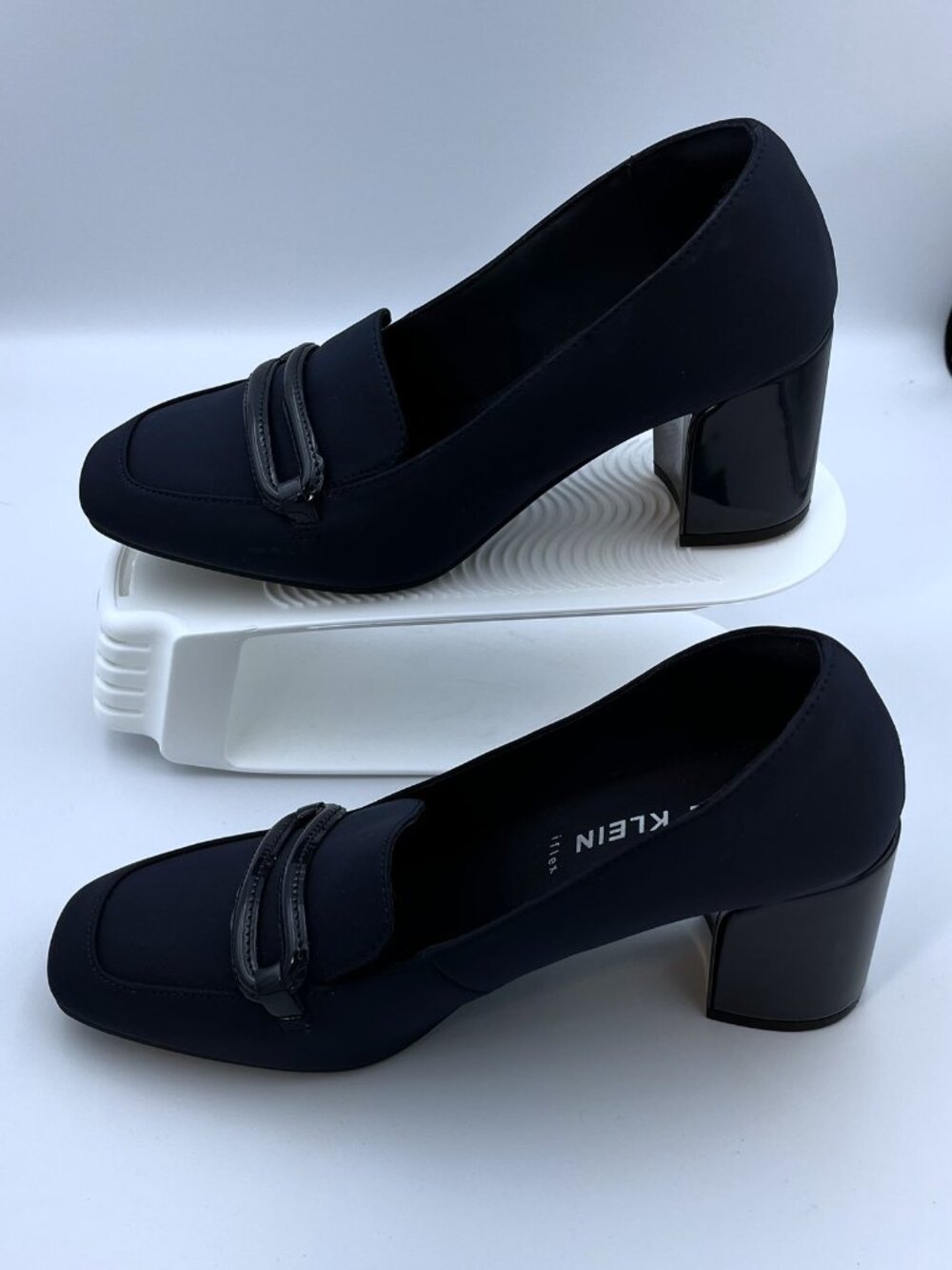 Anne Klein Toni Stretch Block Heel Tailored Pumps – Navy – Size 7 ½